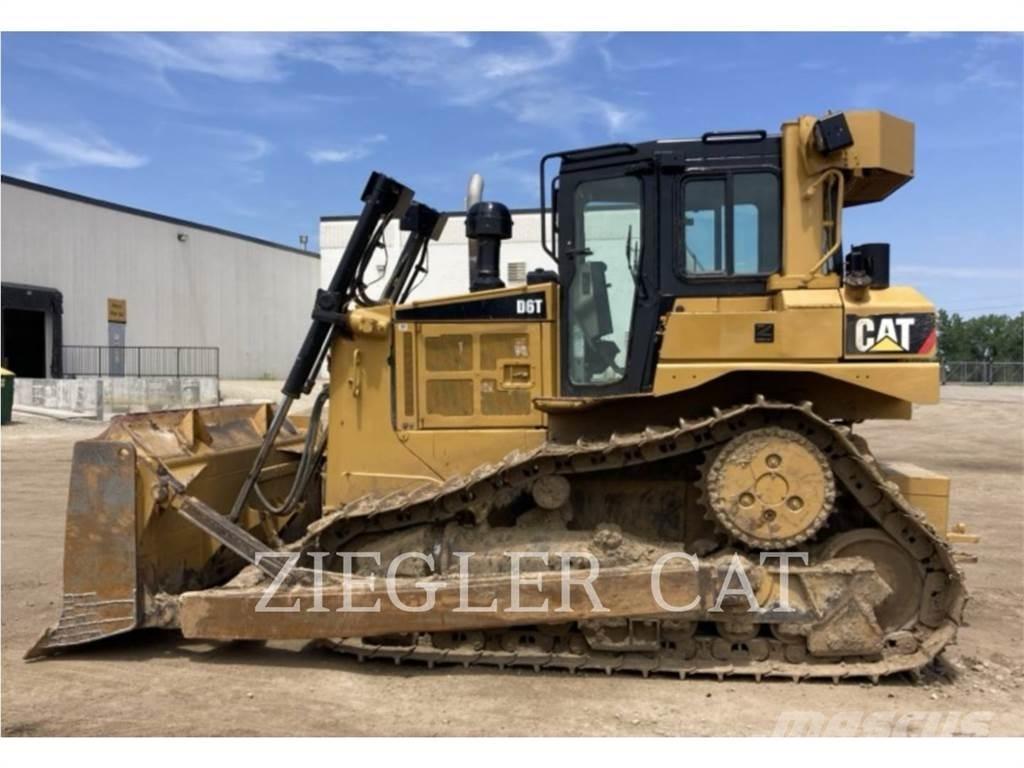 CAT D6T Pásové dozéry