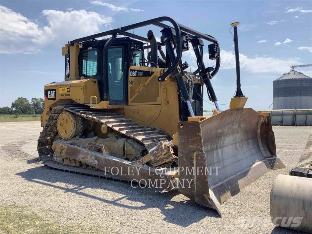 CAT D6T Pásové dozéry