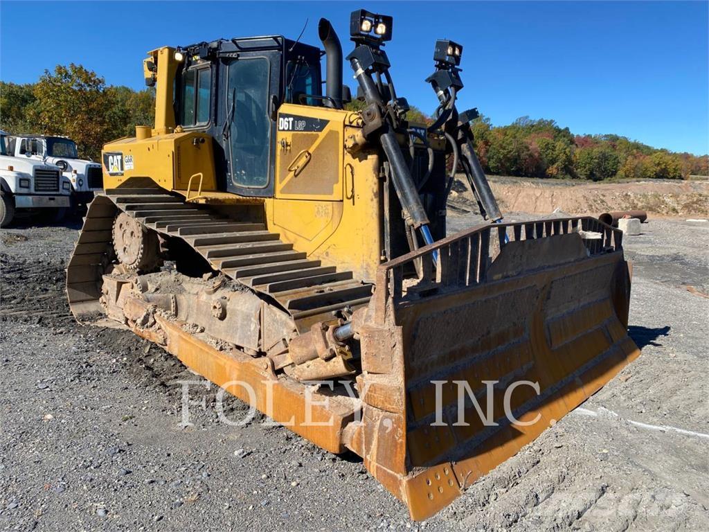 CAT D6T Pásové dozéry