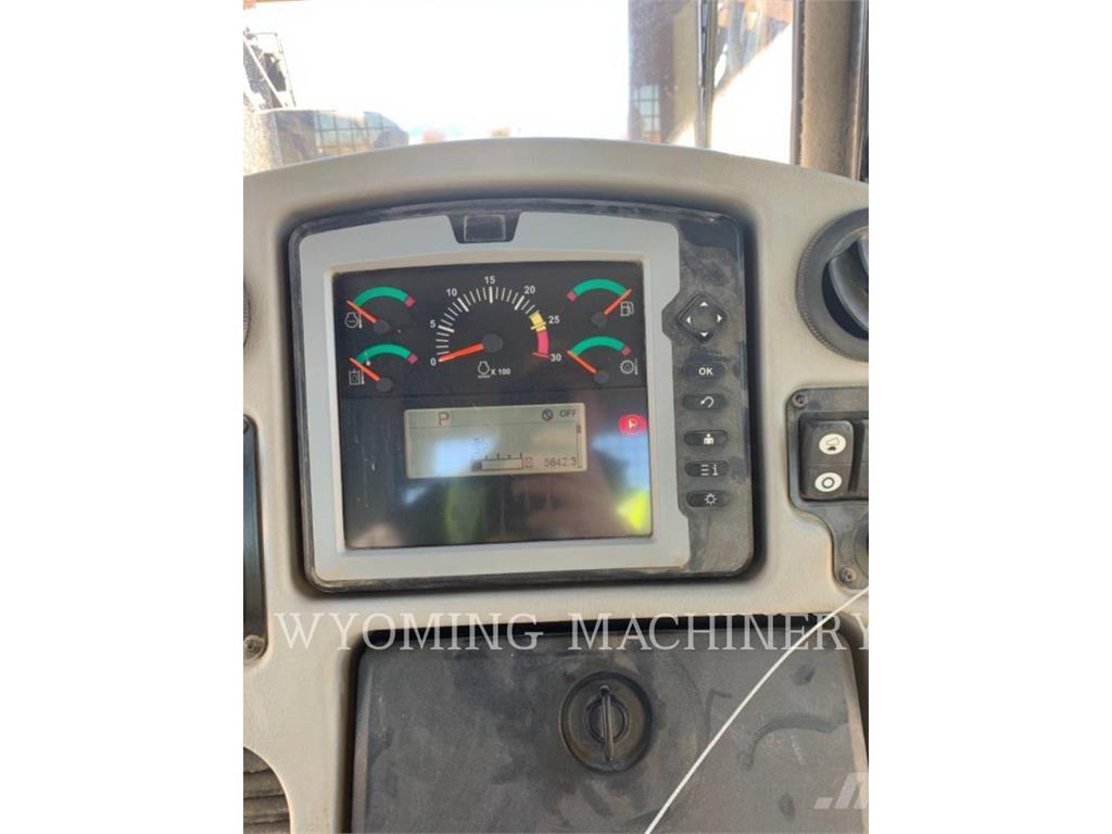 CAT D6T Pásové dozéry