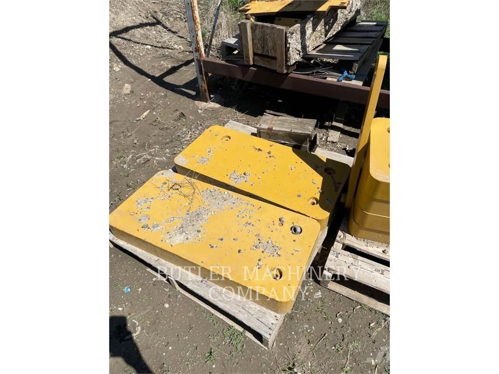 CAT D6T COUNTERWEIGHTS Stavebníctvo - ostatné