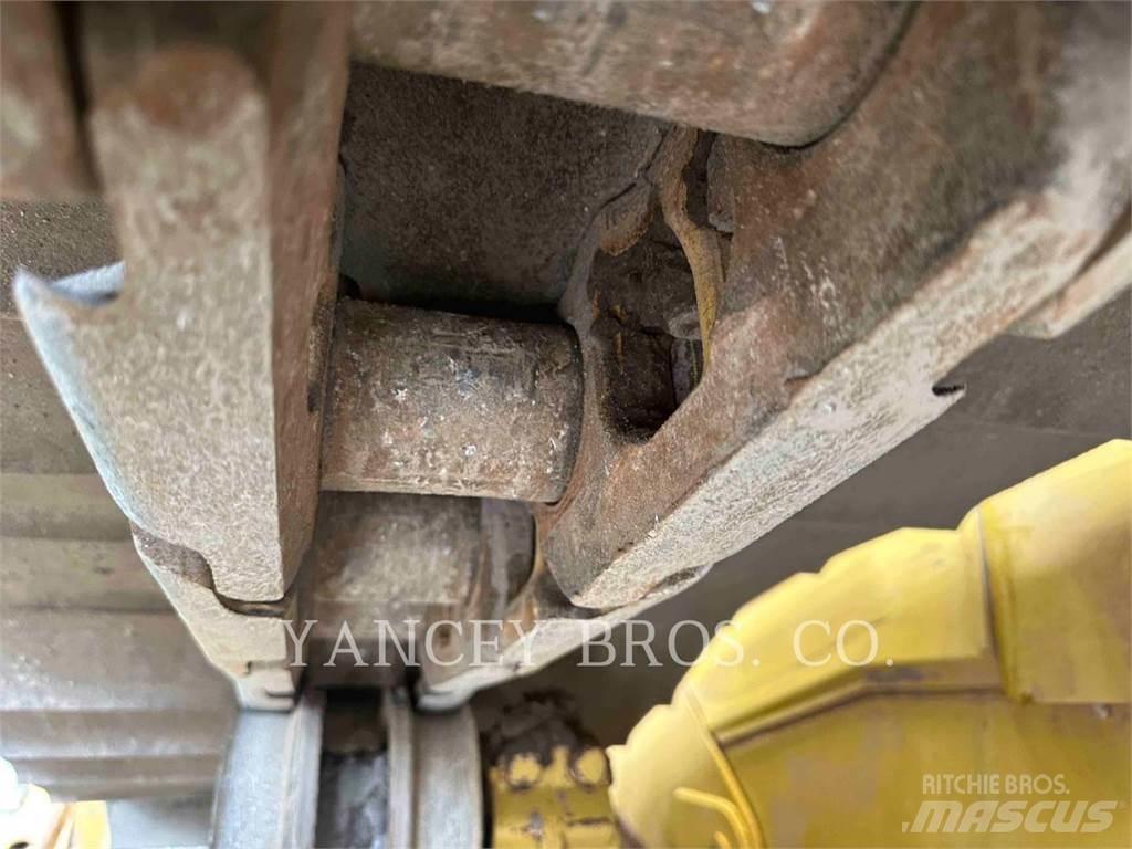 CAT D6T LGP ST Pásové dozéry