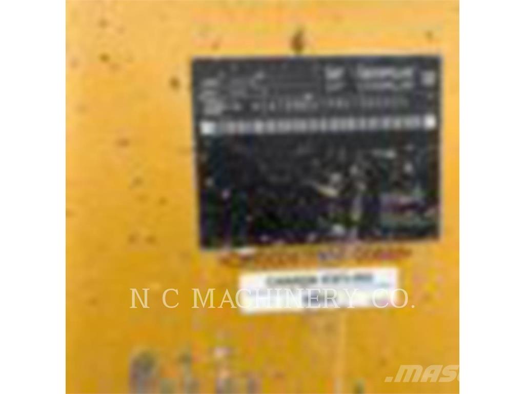 CAT D6T LGPVP Pásové dozéry