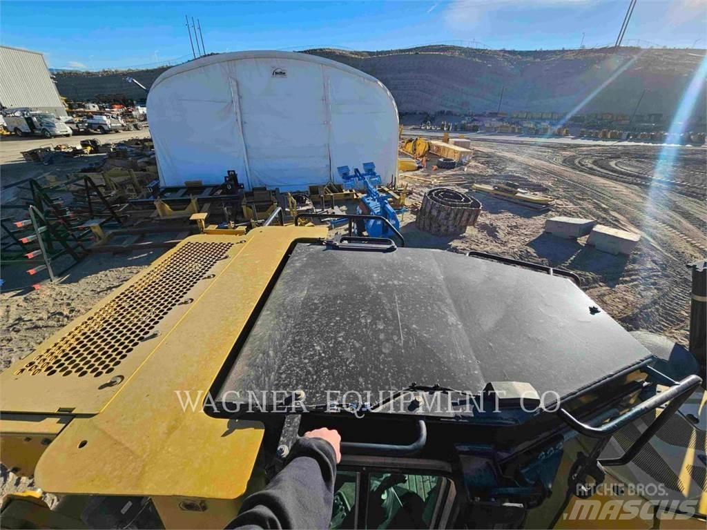 CAT D6T LGPVPT Pásové dozéry