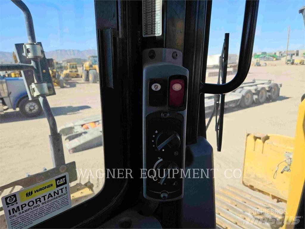 CAT D6T LGPVPT Pásové dozéry