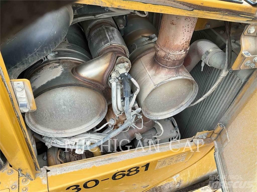 CAT D6TXW VZ24F Pásové dozéry