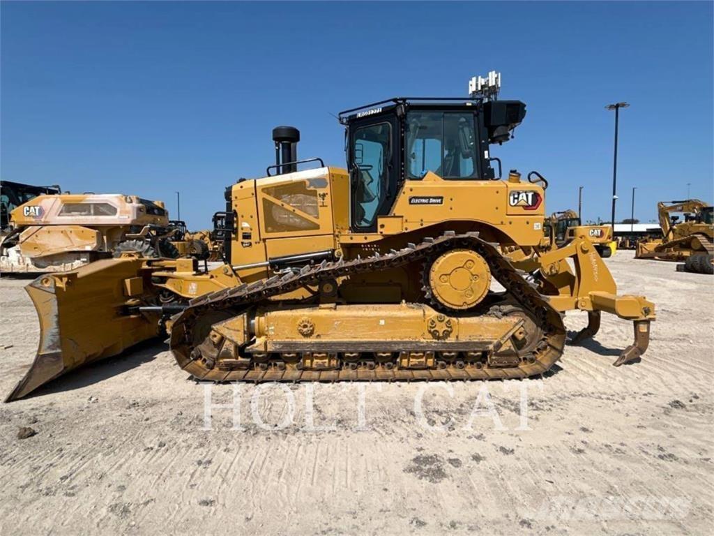 CAT D6XELGPVP3 Šmykom riadené nakladače
