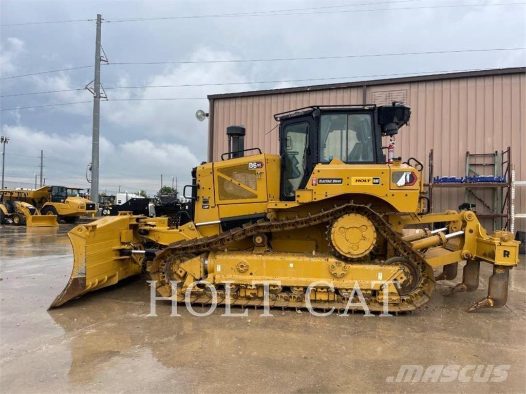 CAT D6XELGPVP3 Šmykom riadené nakladače