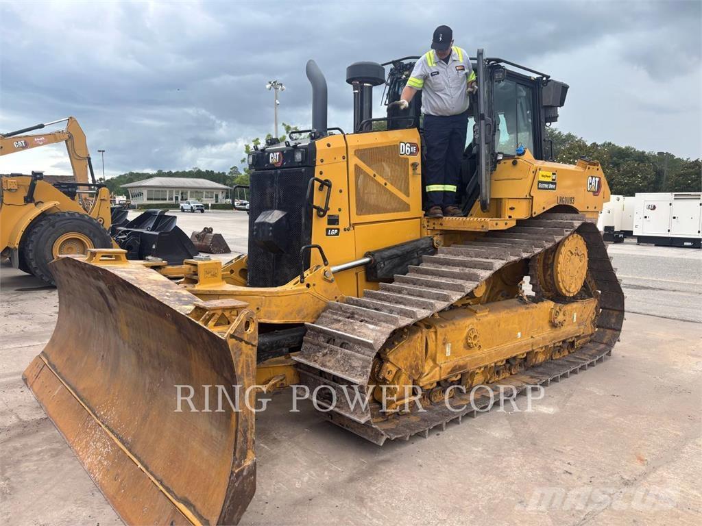 CAT D6XEVPAT Pásové dozéry