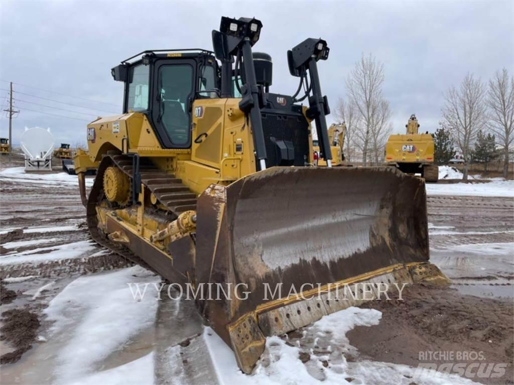 CAT D7 Pásové dozéry
