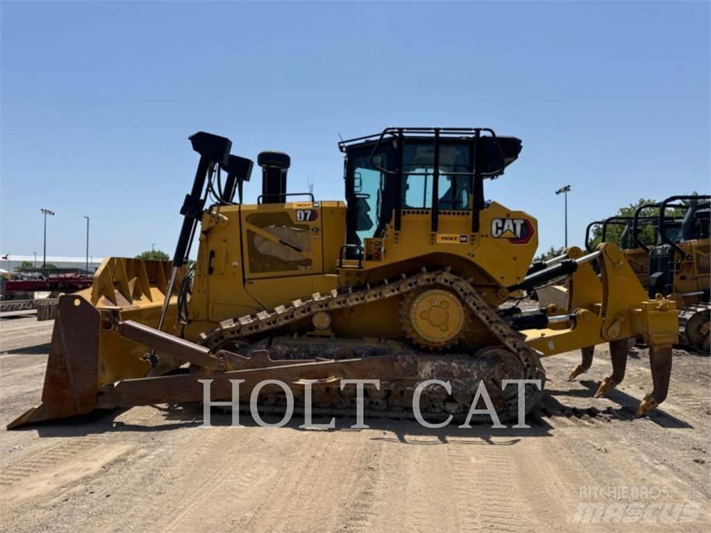 CAT D7 Pásové dozéry