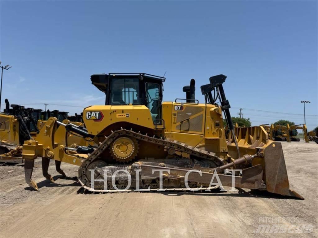 CAT D7 Pásové dozéry