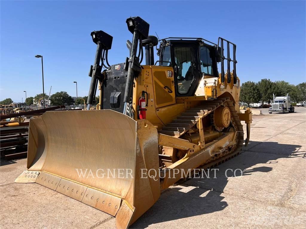 CAT D7 Pásové dozéry