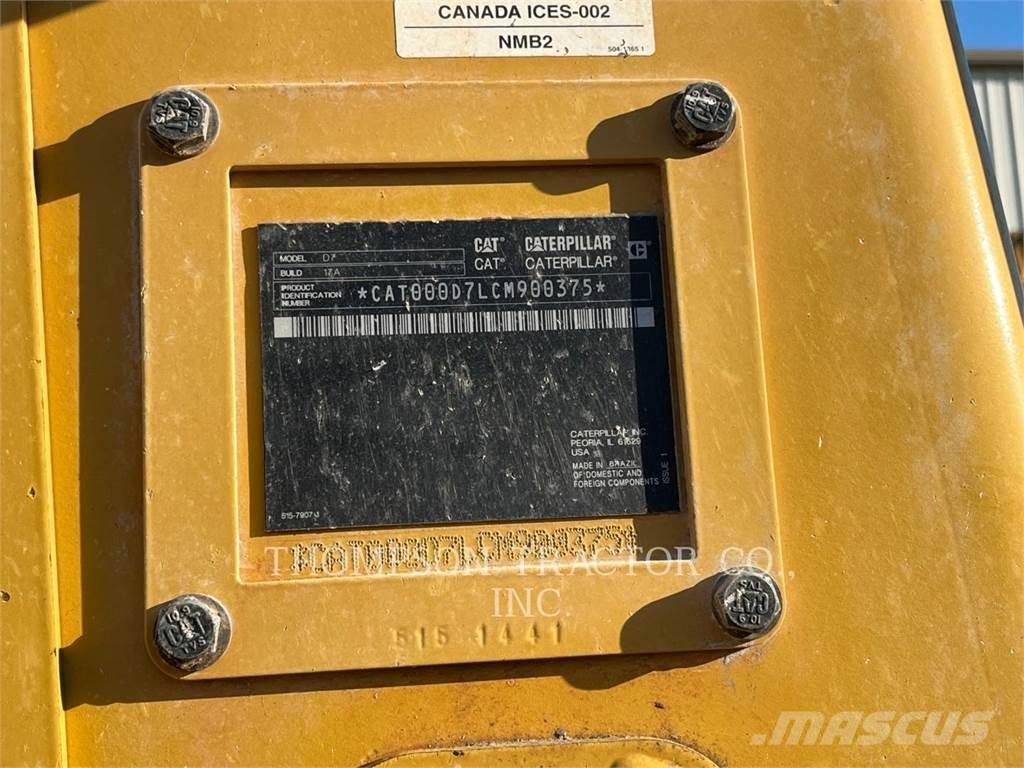 CAT D7 Pásové dozéry