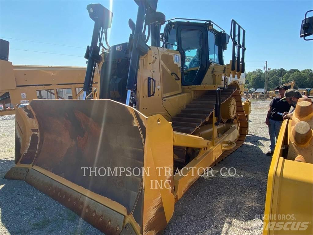 CAT D7 Pásové dozéry