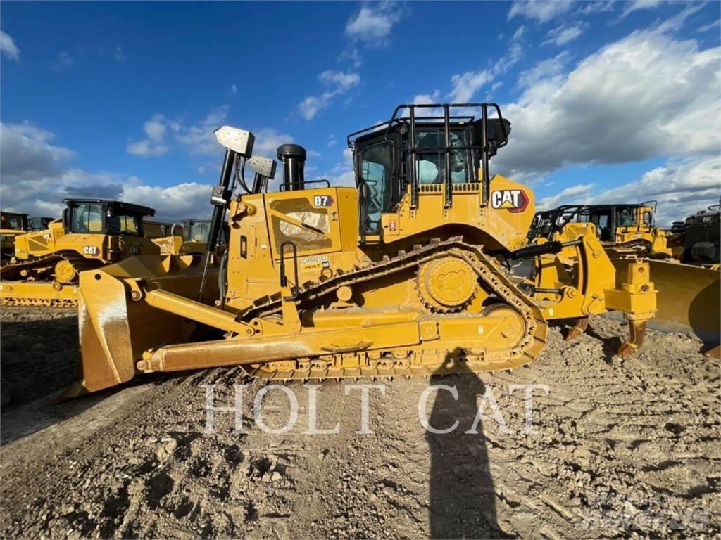 CAT D7 Pásové dozéry