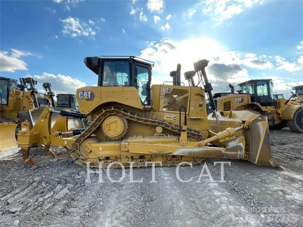 CAT D7 Pásové dozéry