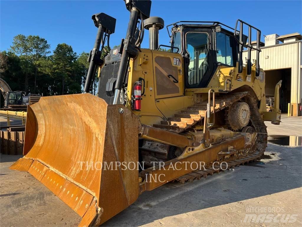 CAT D7-17 Pásové dozéry