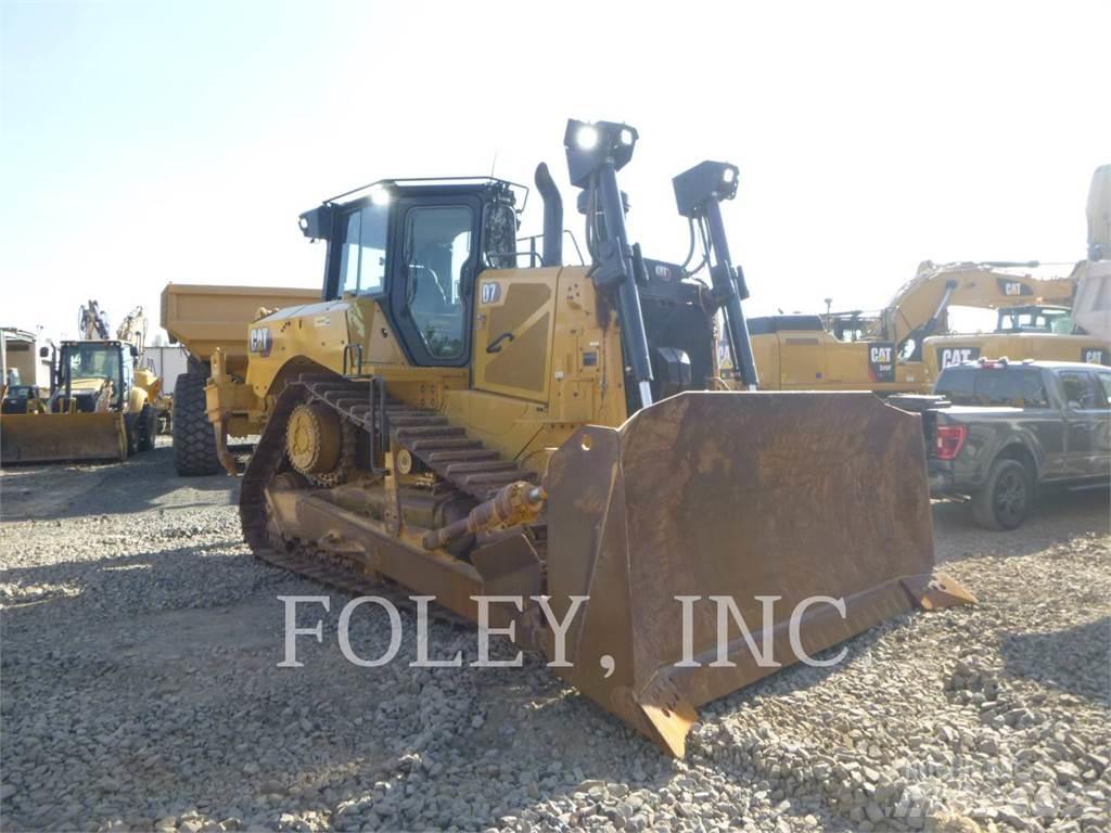 CAT D7-17 Pásové dozéry