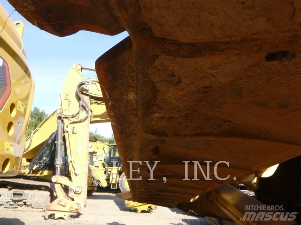 CAT D7-17 Pásové dozéry