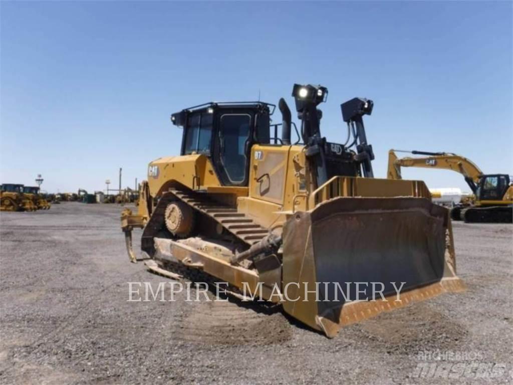 CAT D7-17 Pásové dozéry