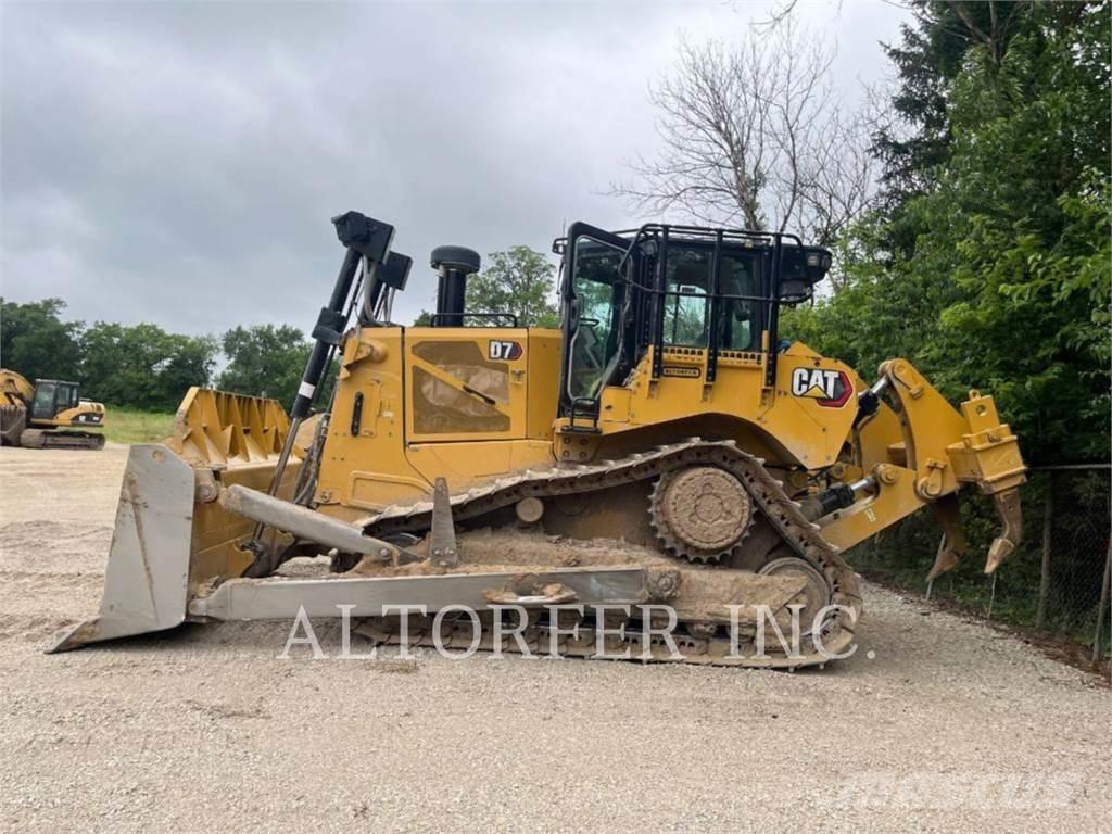 CAT D7-17 Pásové dozéry