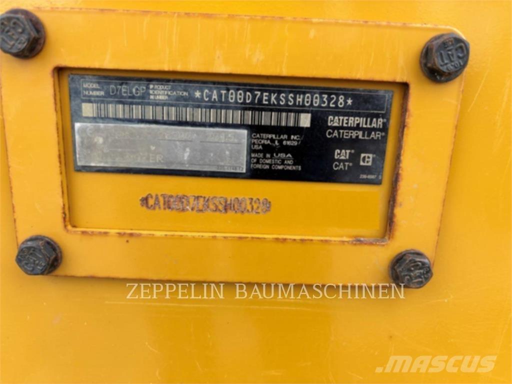 CAT D7E Pásové dozéry