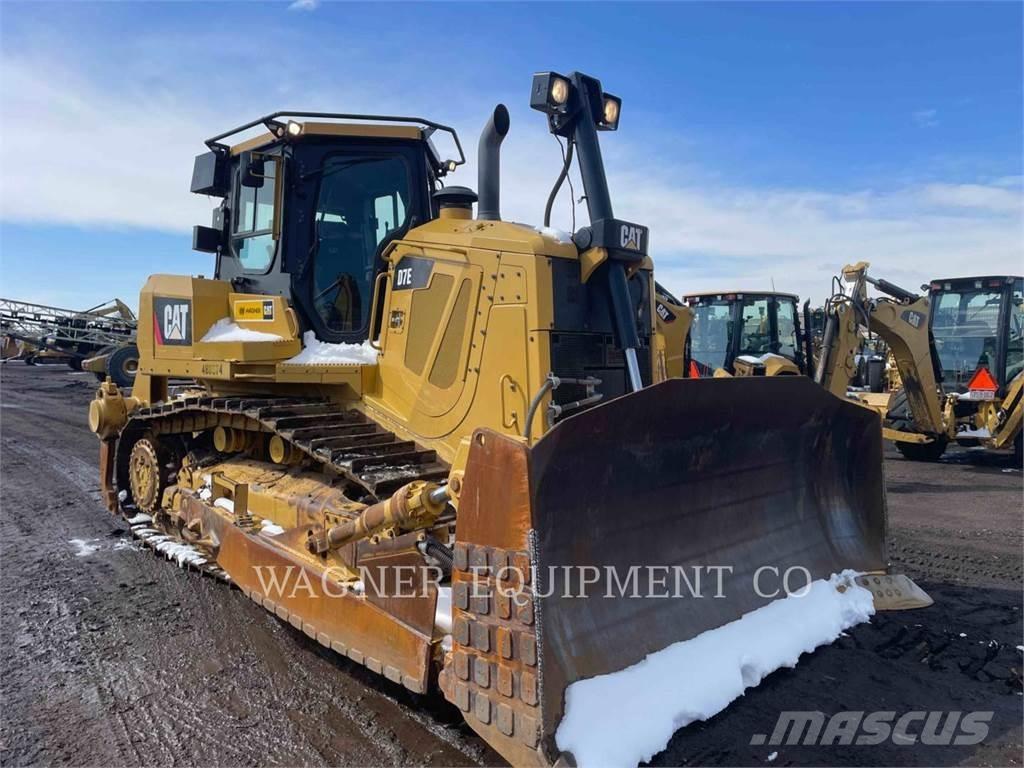 CAT D7E Pásové dozéry