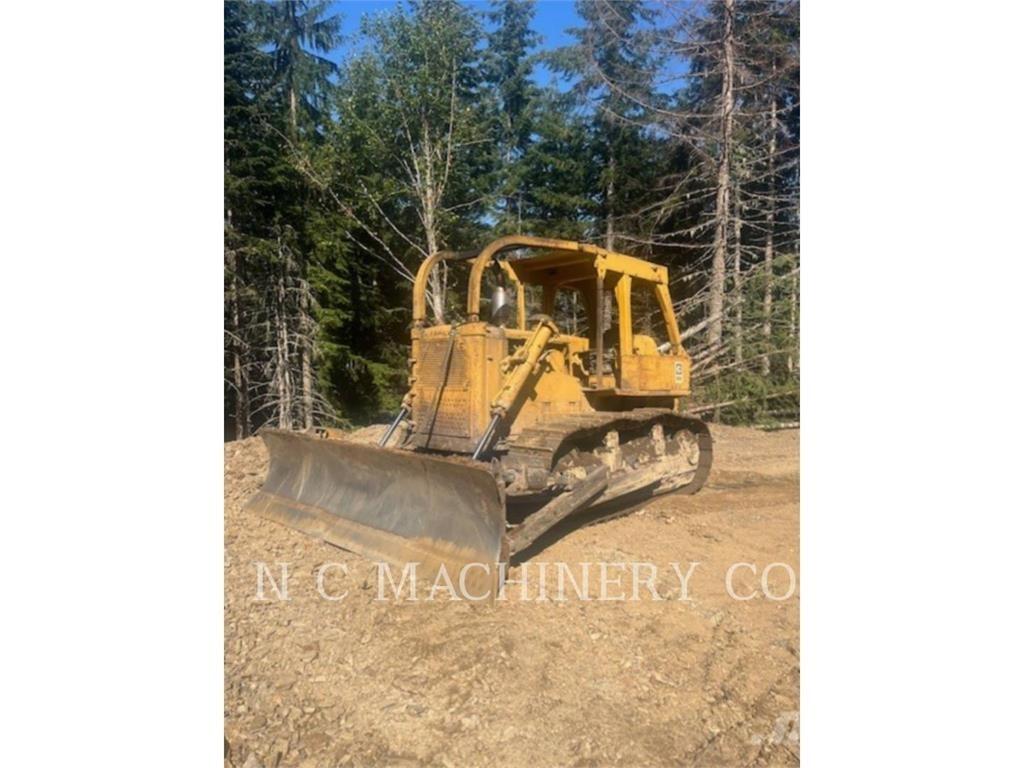 CAT D7G Pásové dozéry