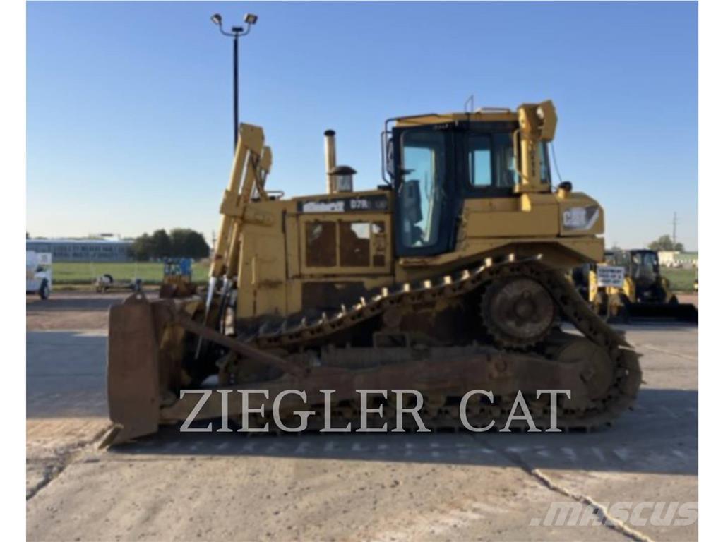 CAT D7R Pásové dozéry