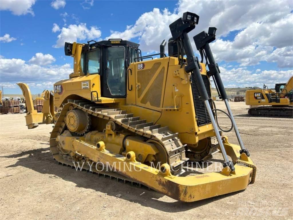 CAT D8 Pásové dozéry