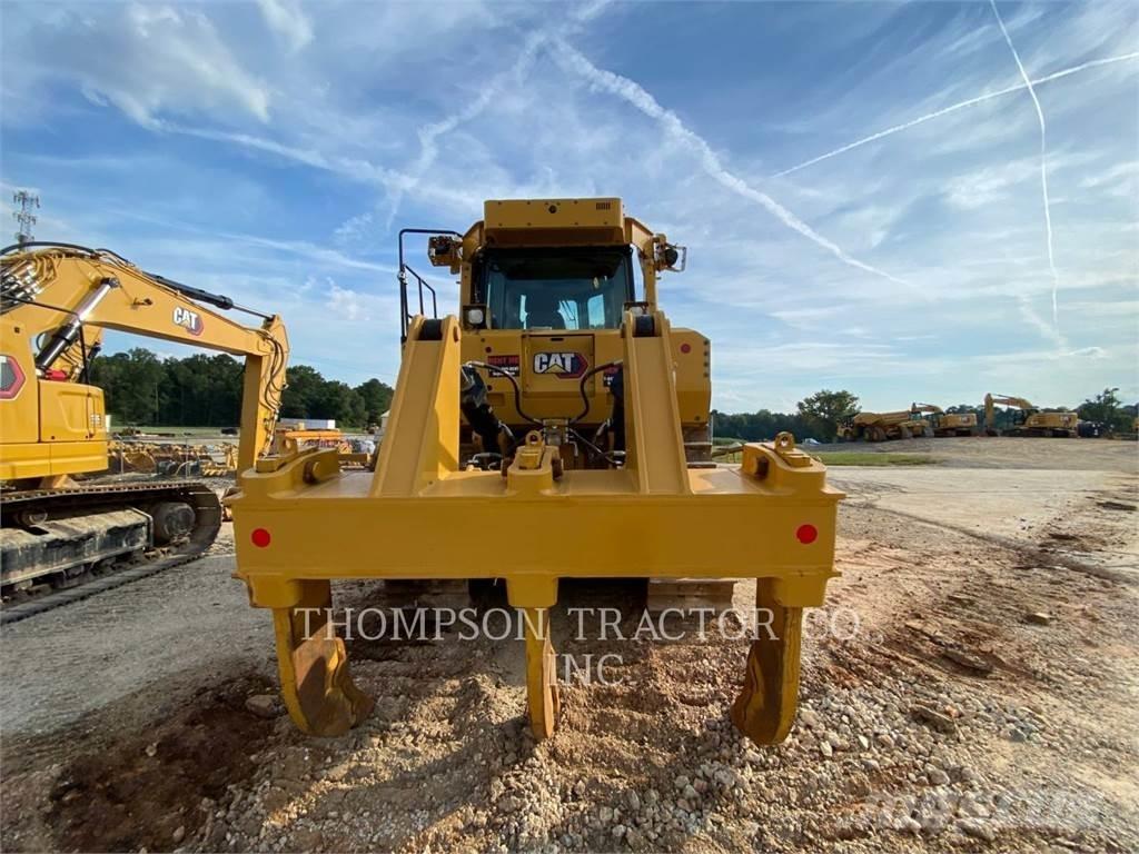 CAT D8 Pásové dozéry