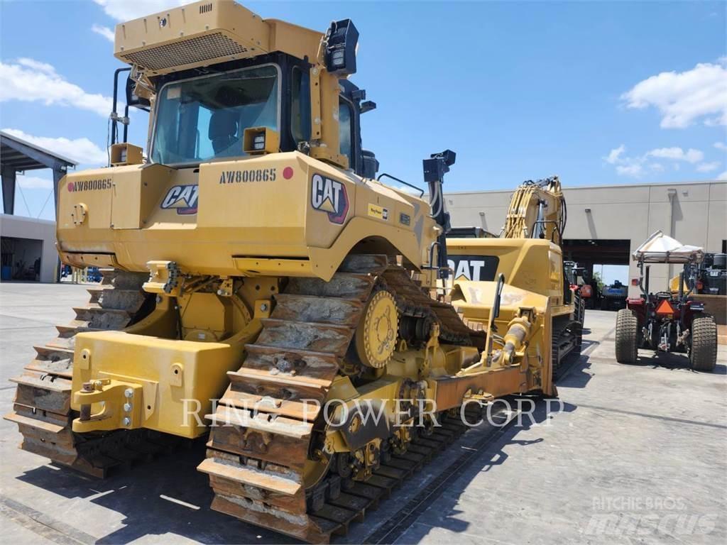 CAT D8 Pásové dozéry