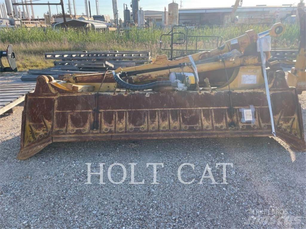 CAT D8 Pásové dozéry
