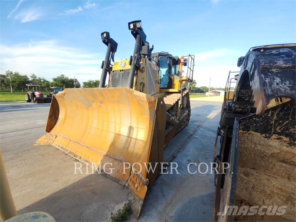 CAT D8 Pásové dozéry