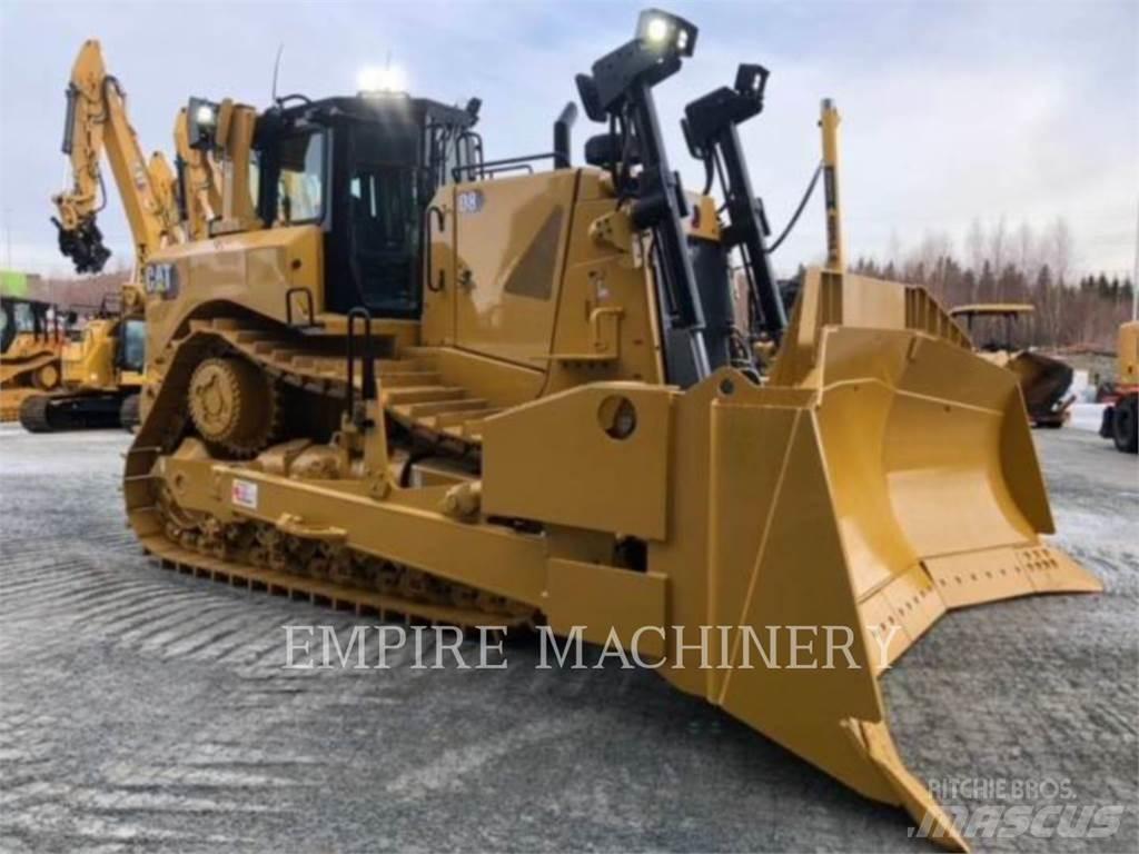 CAT D821 Pásové dozéry