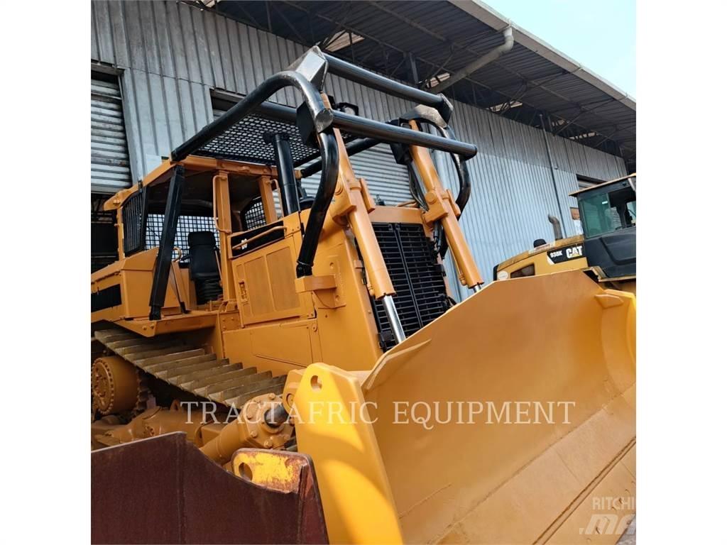 CAT D8N Pásové dozéry