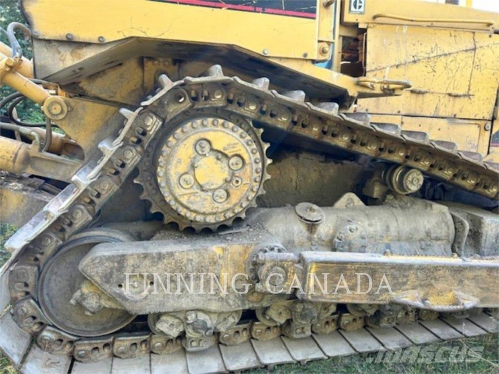 CAT D8N Pásové dozéry