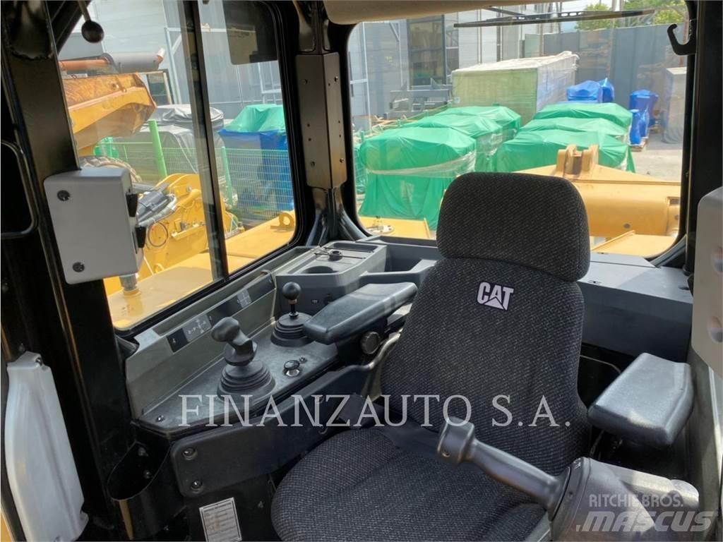 CAT D8R Pásové dozéry