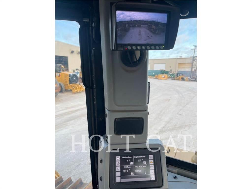 CAT D8T Pásové dozéry