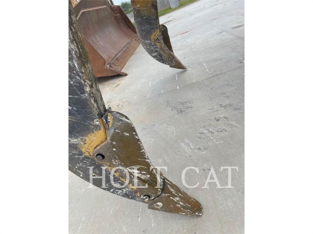 CAT D8T Pásové dozéry
