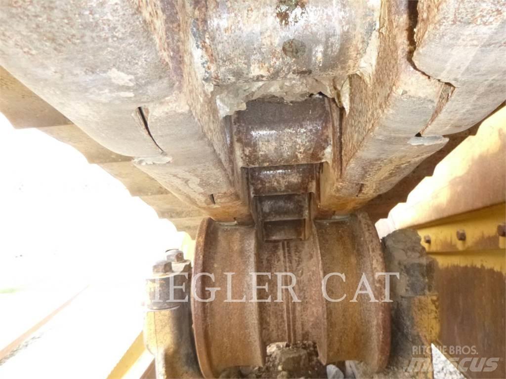 CAT D8T Pásové dozéry