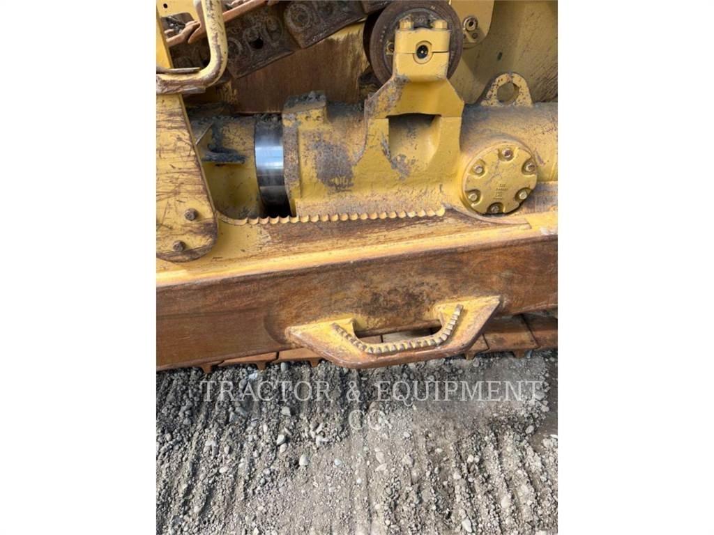 CAT D8T Pásové dozéry