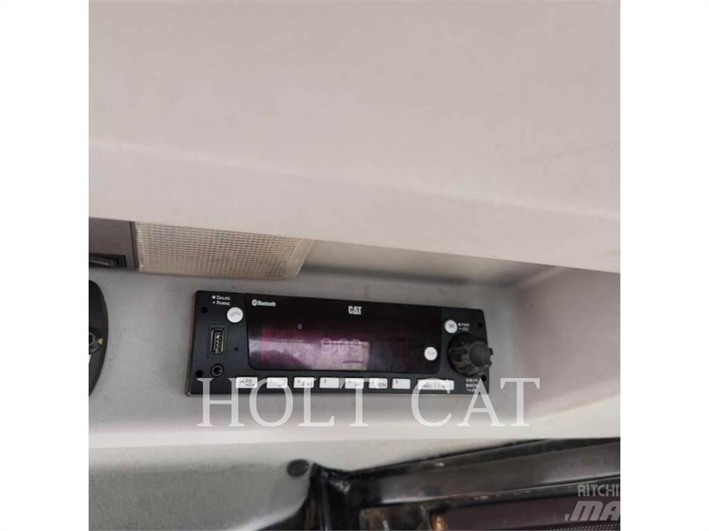 CAT D8T Pásové dozéry