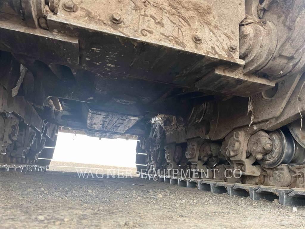 CAT D8T Pásové dozéry