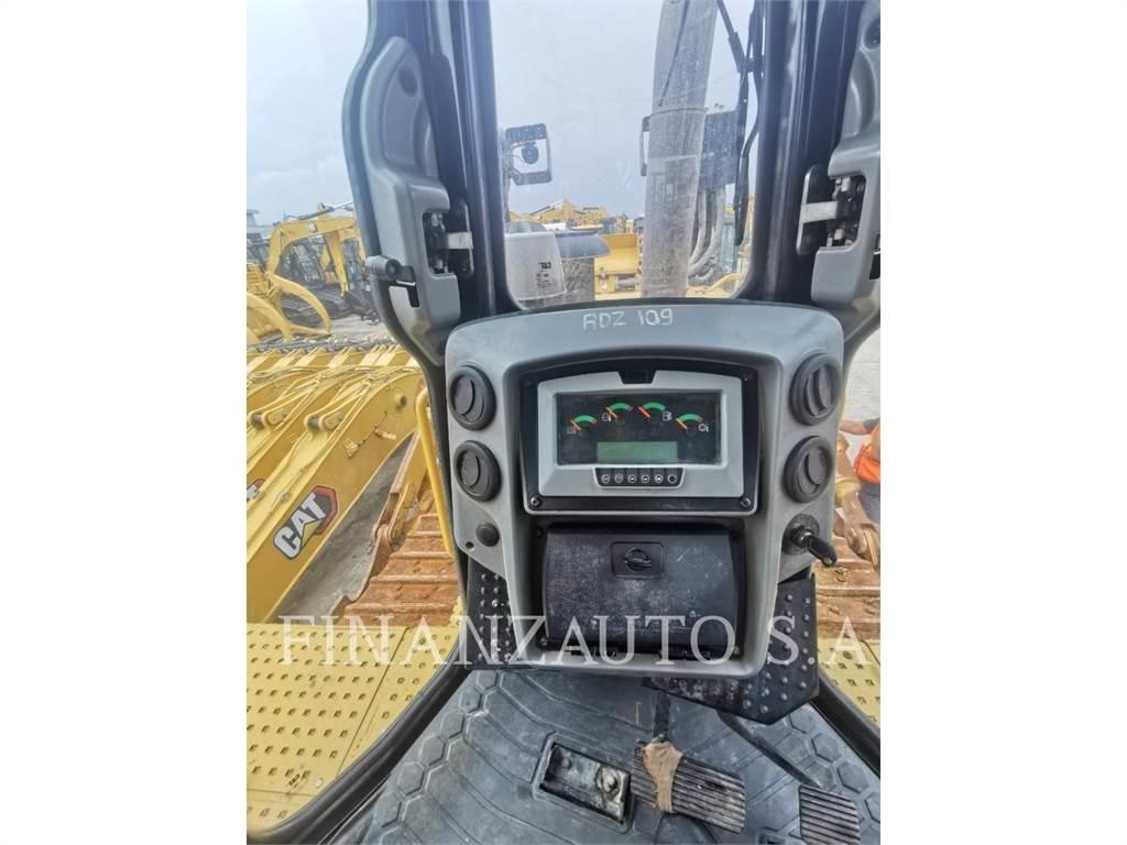 CAT D8T Pásové dozéry