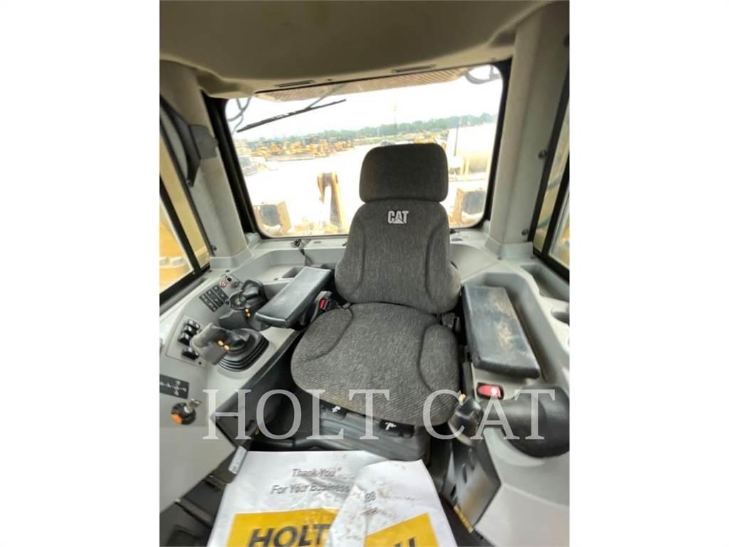 CAT D8T Pásové dozéry