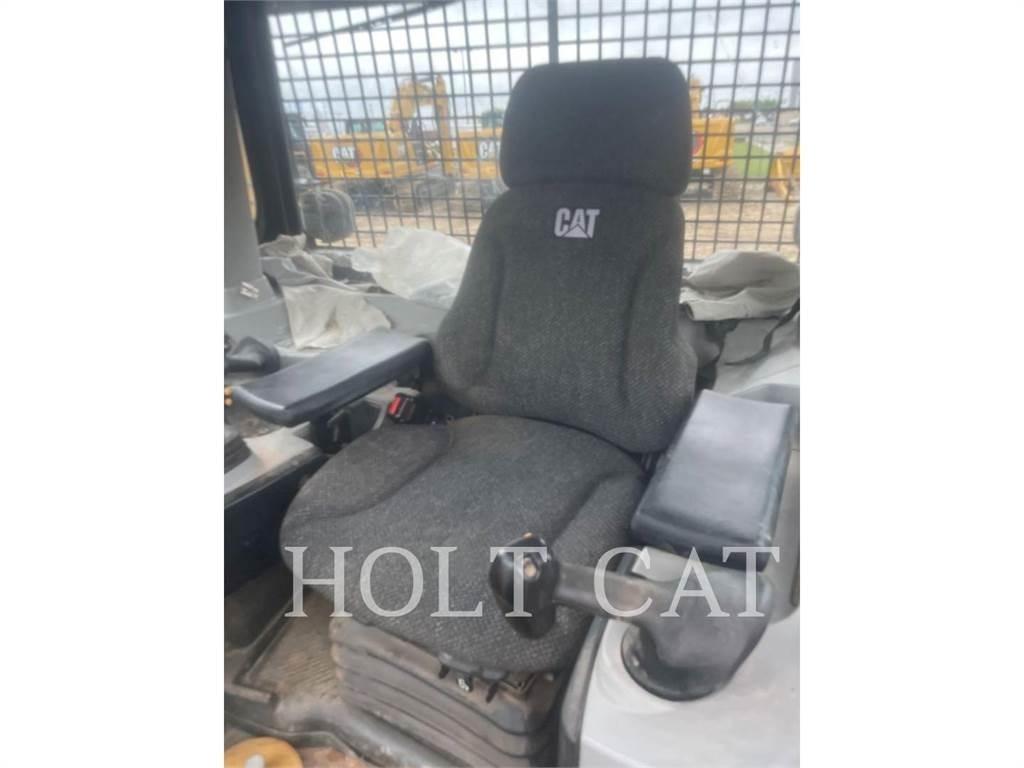 CAT D8T Pásové dozéry