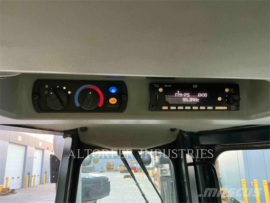 CAT D8T Pásové dozéry