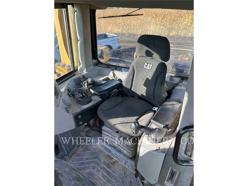 CAT D8T SU Pásové dozéry